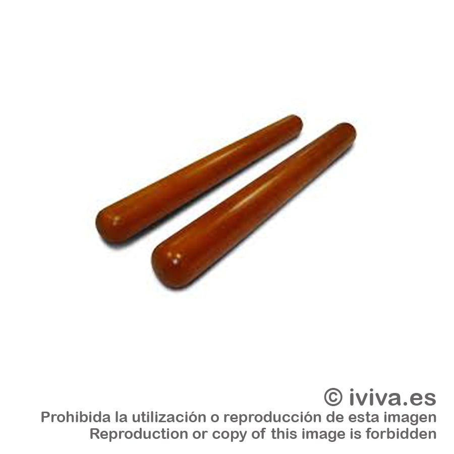 Claves de madera.